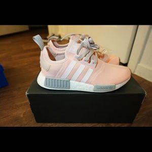 Women’s Adidas NMD R1 Vapour Pink size 7